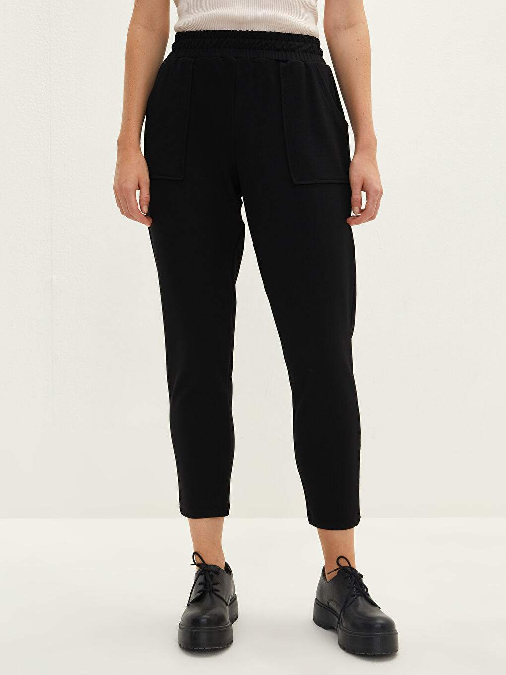 Siyah Beli Lastikli Düz Cep Detaylı Kadın Pantolon-2