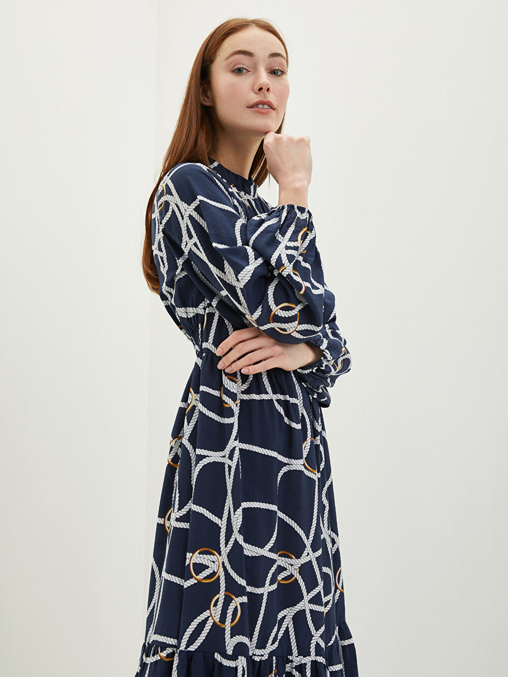 Robe pour Femmes à Motifs à Manches Longues avec Col Cheminée-2
