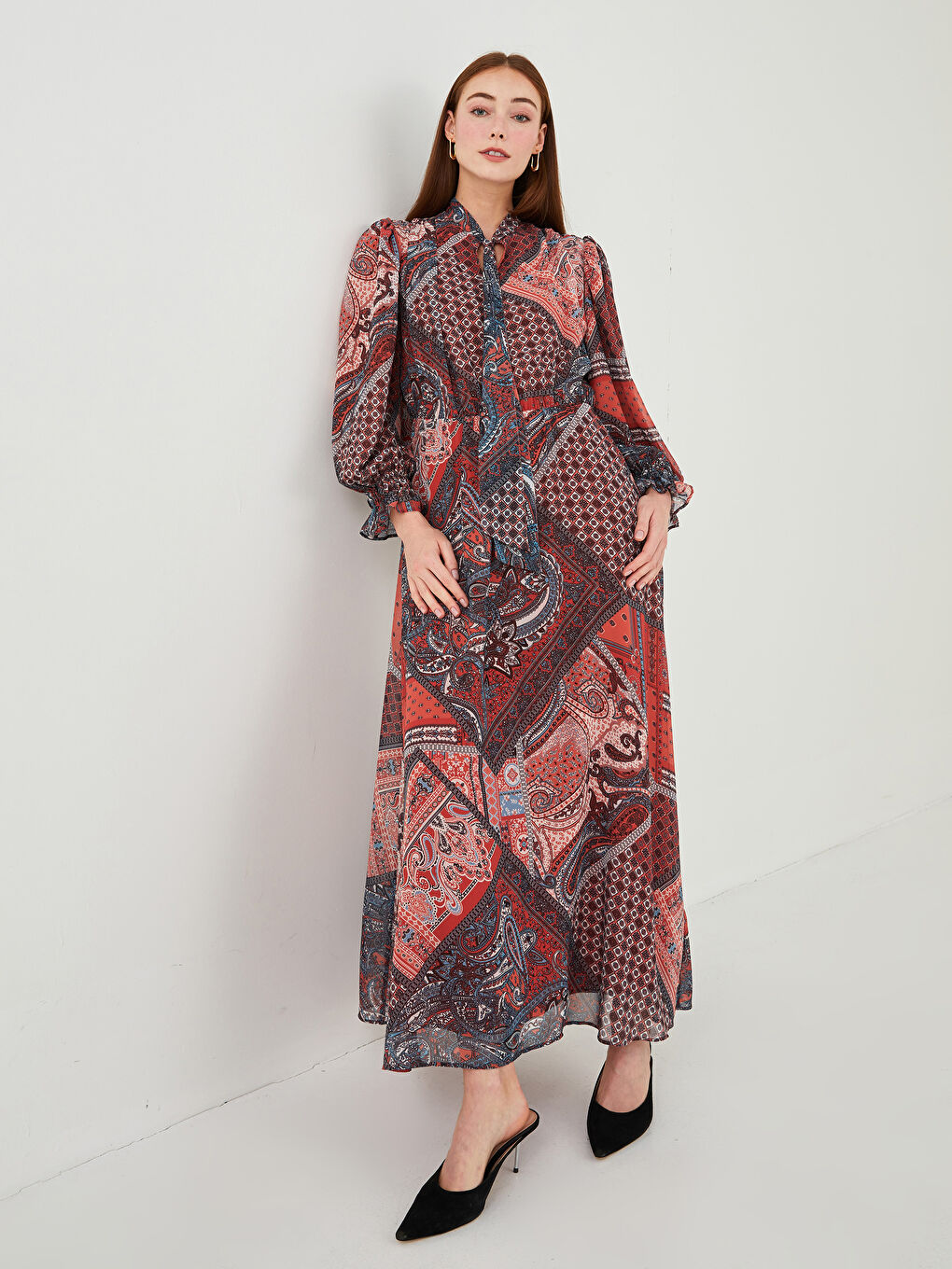 Mercan Bağlamalı Yaka Etnik Desenli Uzun Kollu Kadın Elbise-1