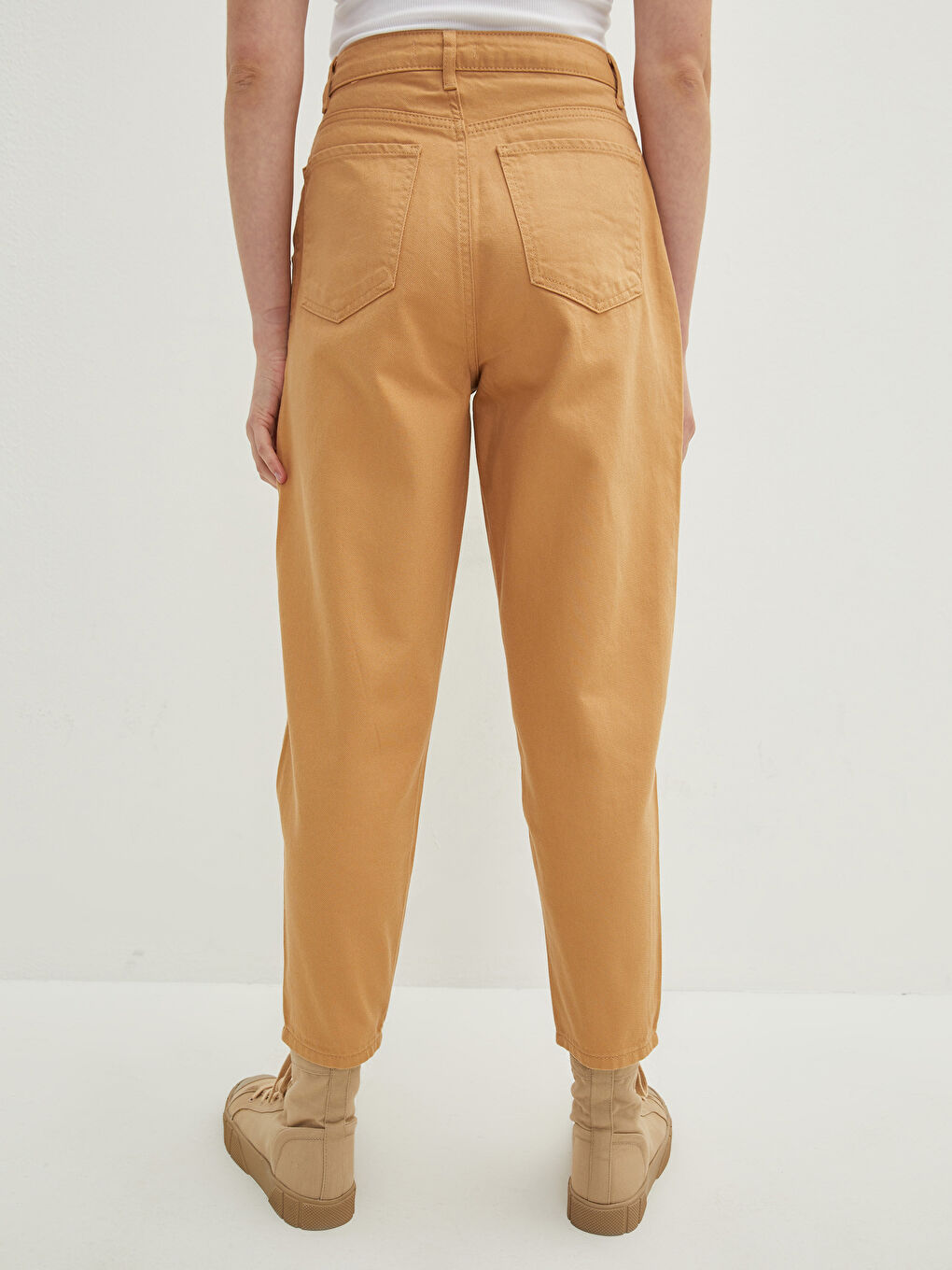 Relaxed Fit Pocket Detailed Gabardine Women's Trousers-4