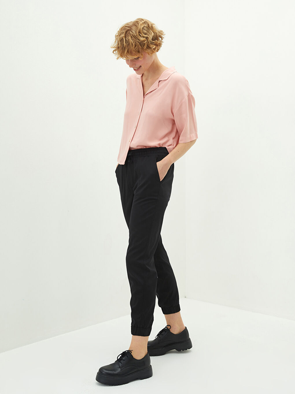 LCW Vision Elastic Waist Regular Pocket Detailed Women's Jogger Trousers -W1FY69Z8-E0N