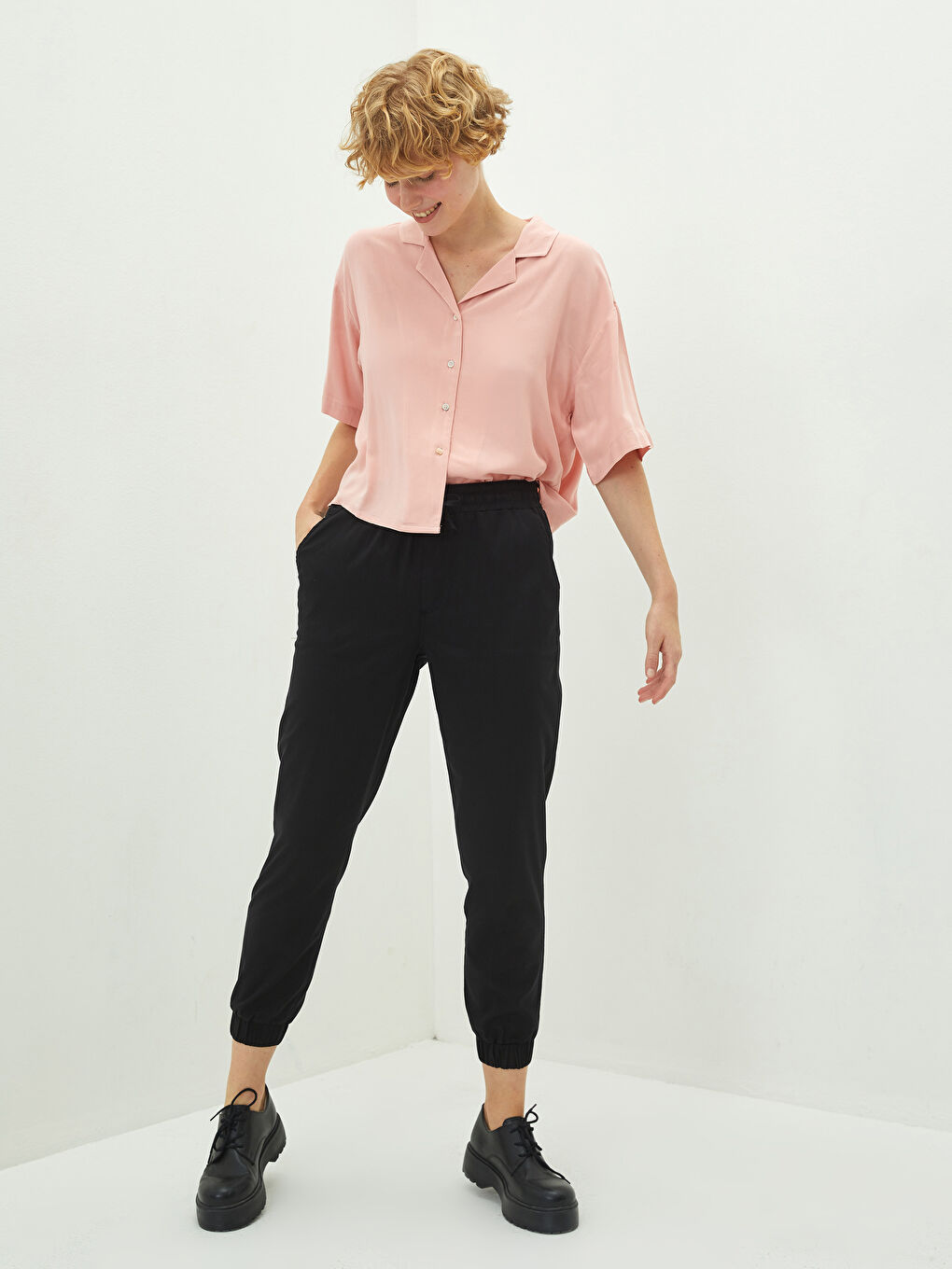 LCW Vision Elastic Waist Regular Pocket Detailed Women's Jogger Trousers -W1FY69Z8-E0N