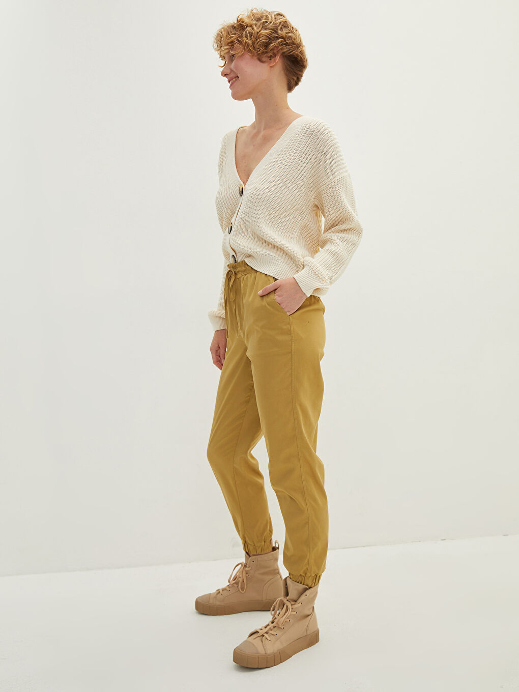 Әйелдерге арналған серпімді белдік стандартты қалталы джоггер шалбар-1