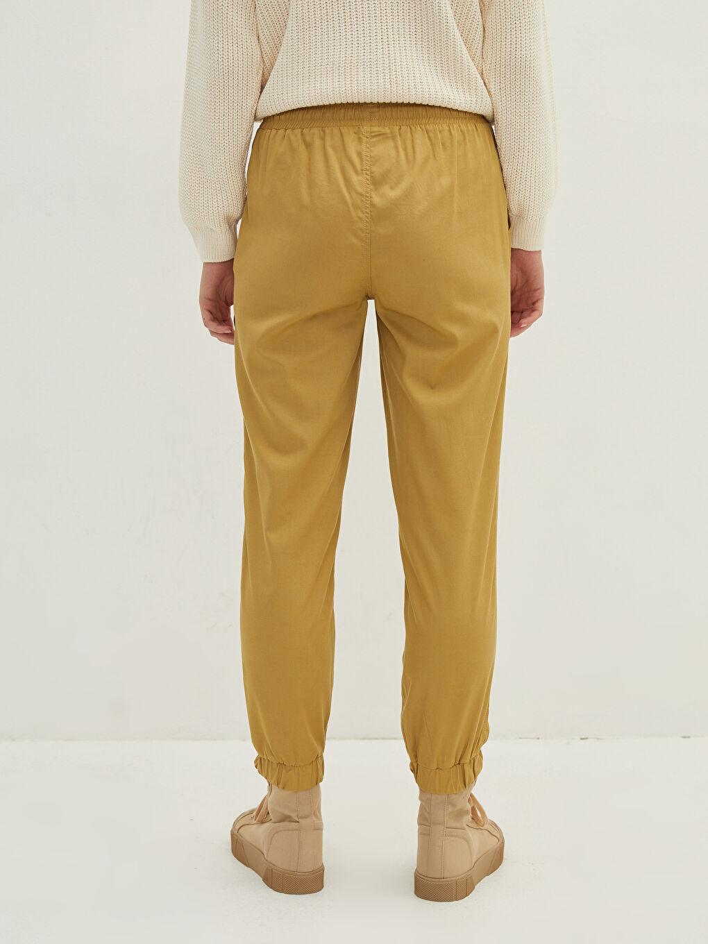 Әйелдерге арналған серпімді белдік стандартты қалталы джоггер шалбар-4