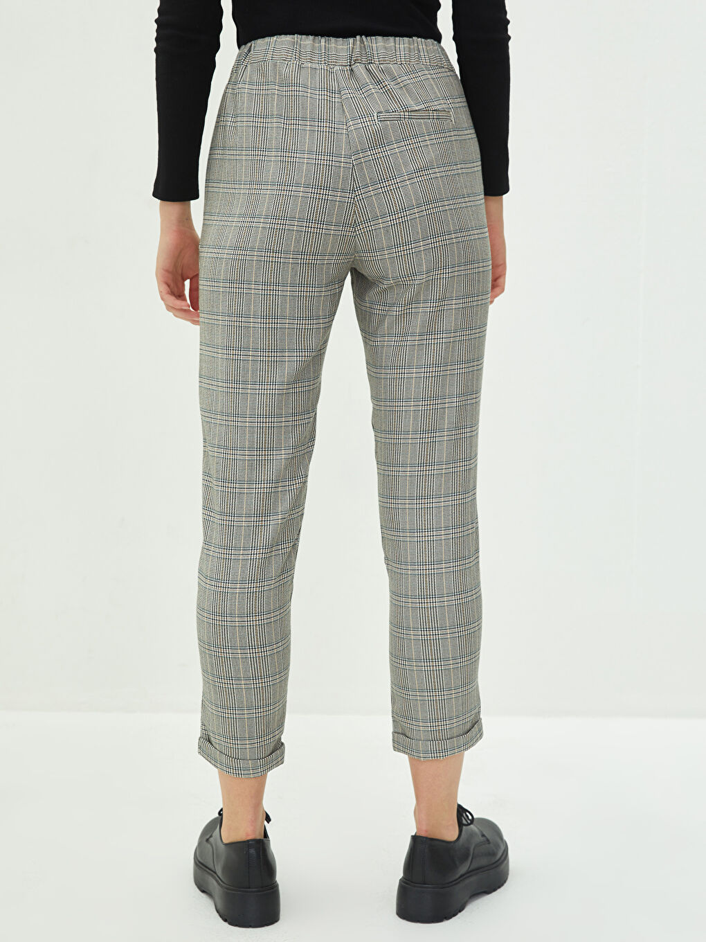 LCW Vision Elastic Waist Plaid Pocket Detailed Gabardine Fabric Women's Trousers -W1FY70Z8-LKN