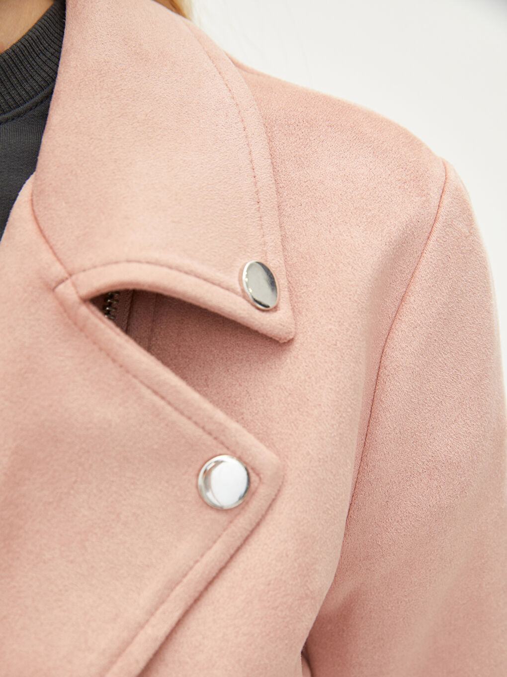 Pembe Biker Yaka Düz Önden Fermuarlı Cep Detaylı Uzun Kollu Süet İnce Kadın Mont-3