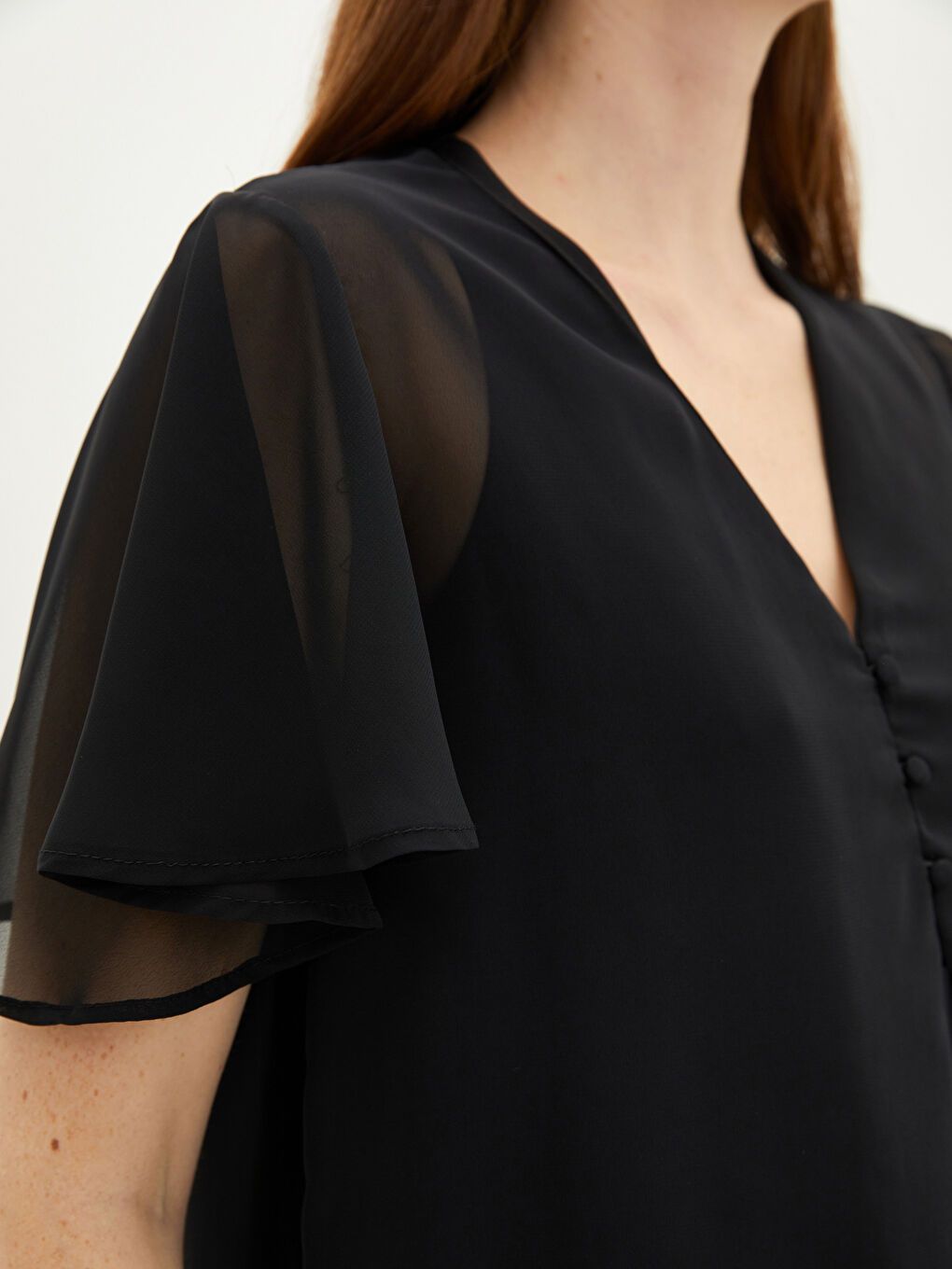 Siyah V Yaka Düz Kısa Kollu Şifon Kadın Bluz-2