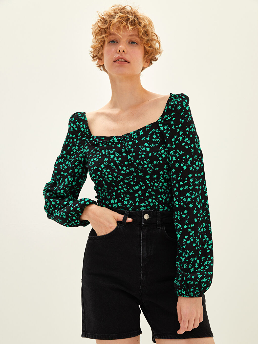 Yeşil Kare Yaka Çiçekli Uzun Kollu Maroken Kadın Bluz