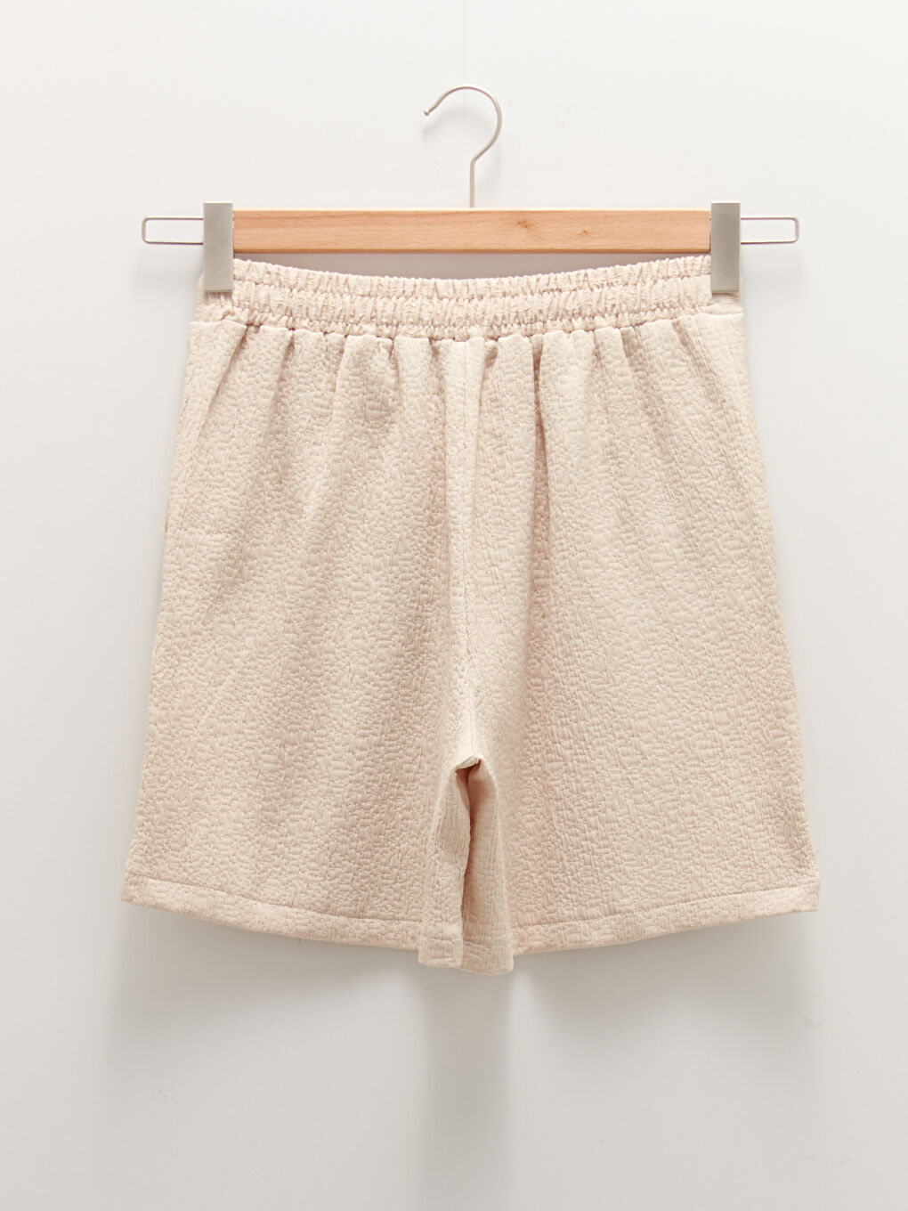 LCW Vision Women's Bermuda Shorts With Flat Pocket Detail and Elastic Waist -W1G153Z8-FPT