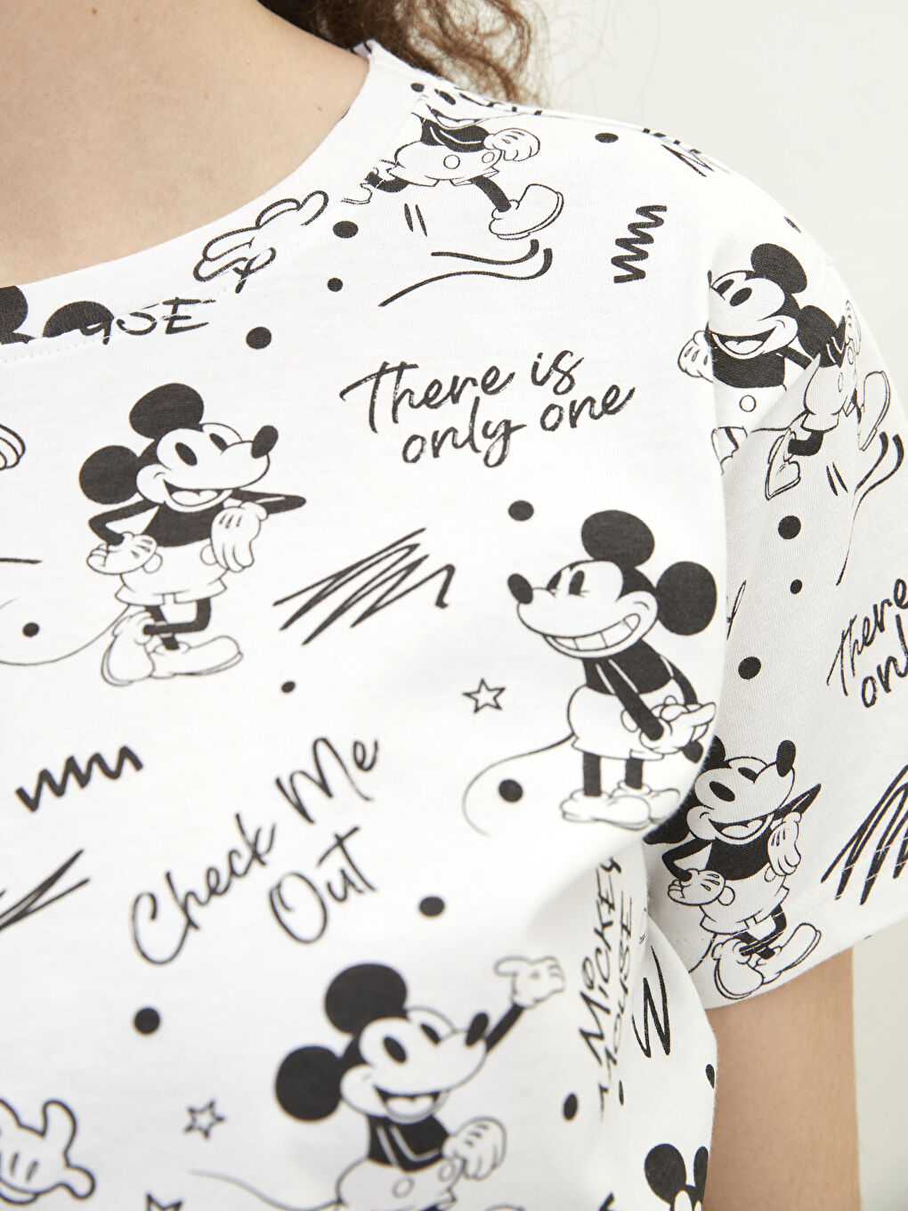 LCW Vision Crew Neck Mickey Mouse Printed Short Sleeve Cotton Women's T-Shirt -W1G185Z8-LU7
