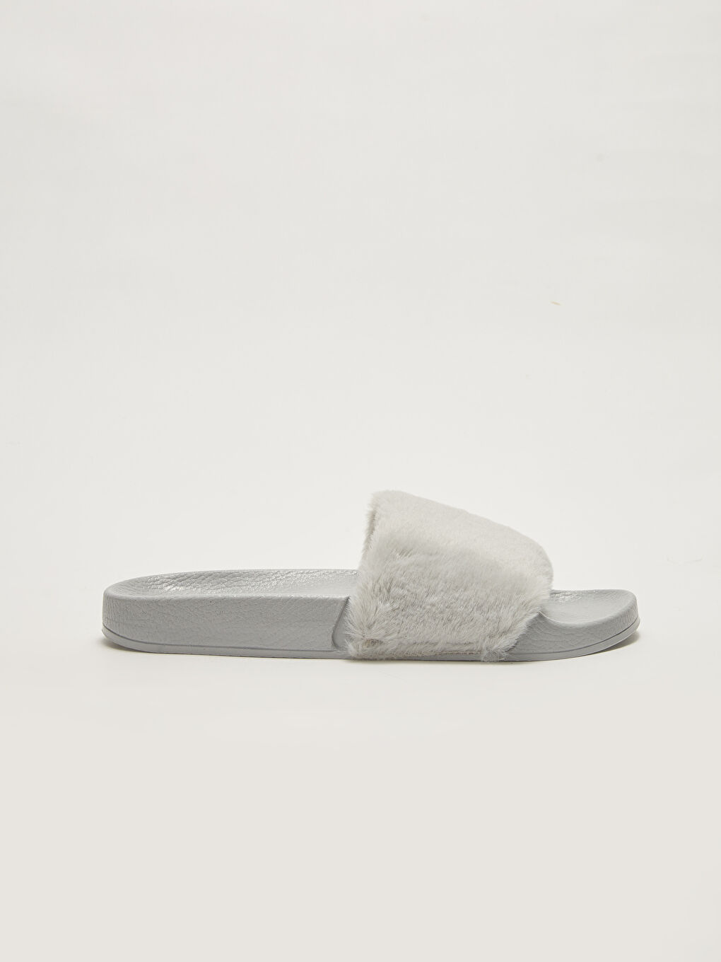 Tek Bantlı Pelüş Kadın Ev Terliği-1