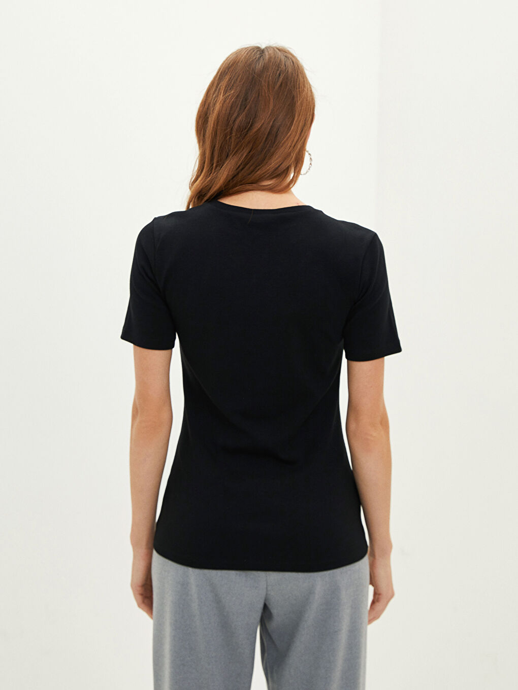 Siyah Bisiklet Yaka Düz Kısa Kollu Pamuklu Kadın Tişört-4