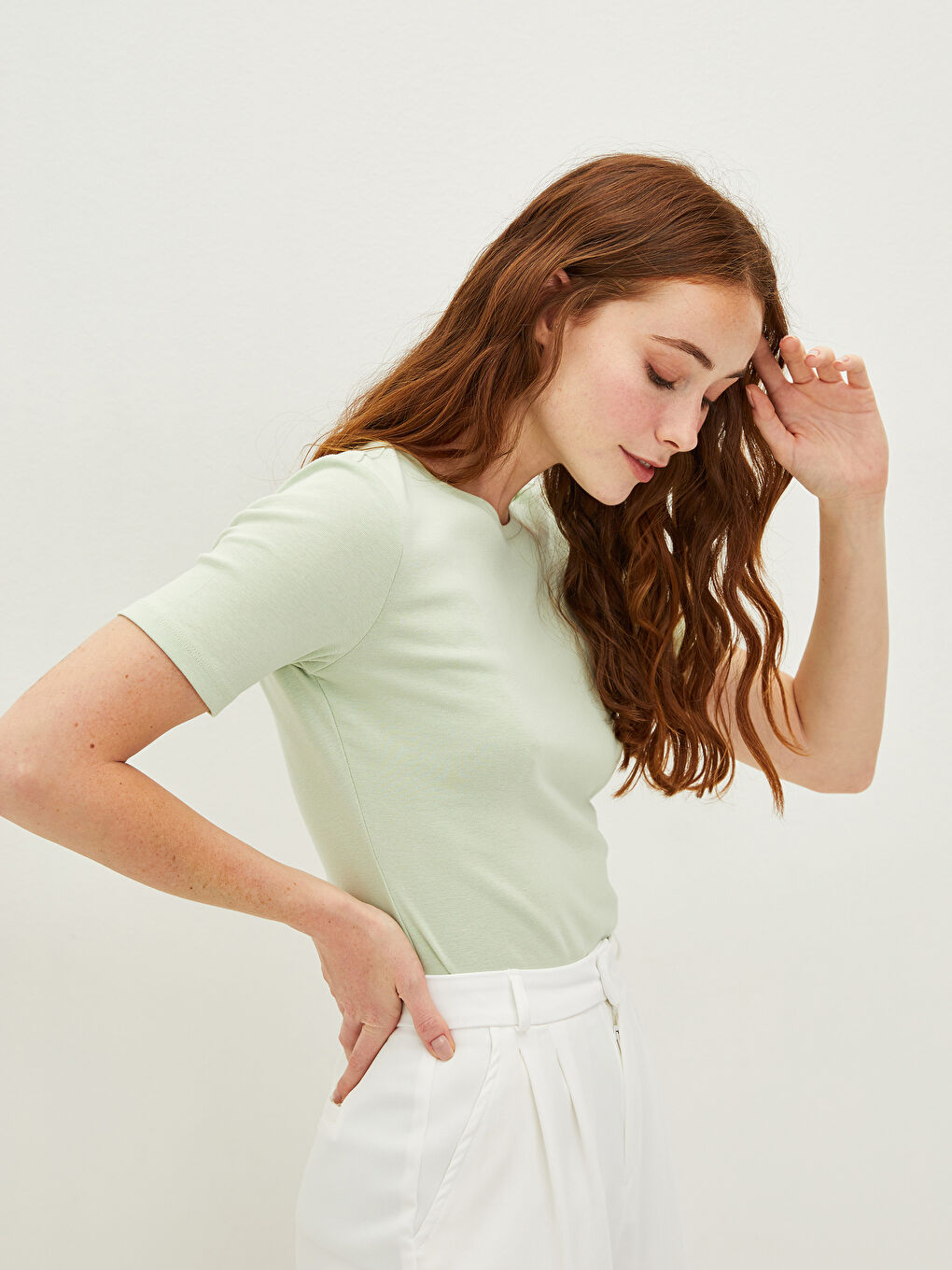 Yeşil Bisiklet Yaka Düz Kısa Kollu Pamuklu Kadın Tişört-2