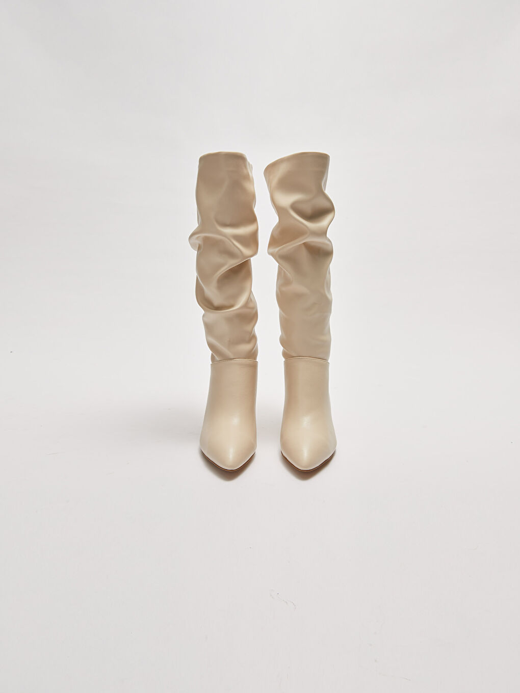 Ekru Deri Görünümlü Topuklu Kadın Uzun Çizme-2