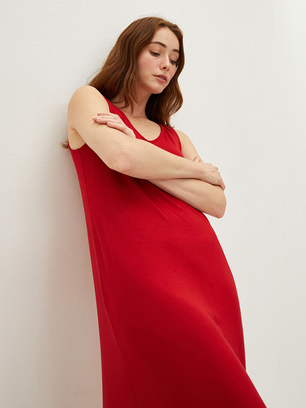 Kırmızı V Yaka Düz Askılı Viskon Kadın Elbise-2