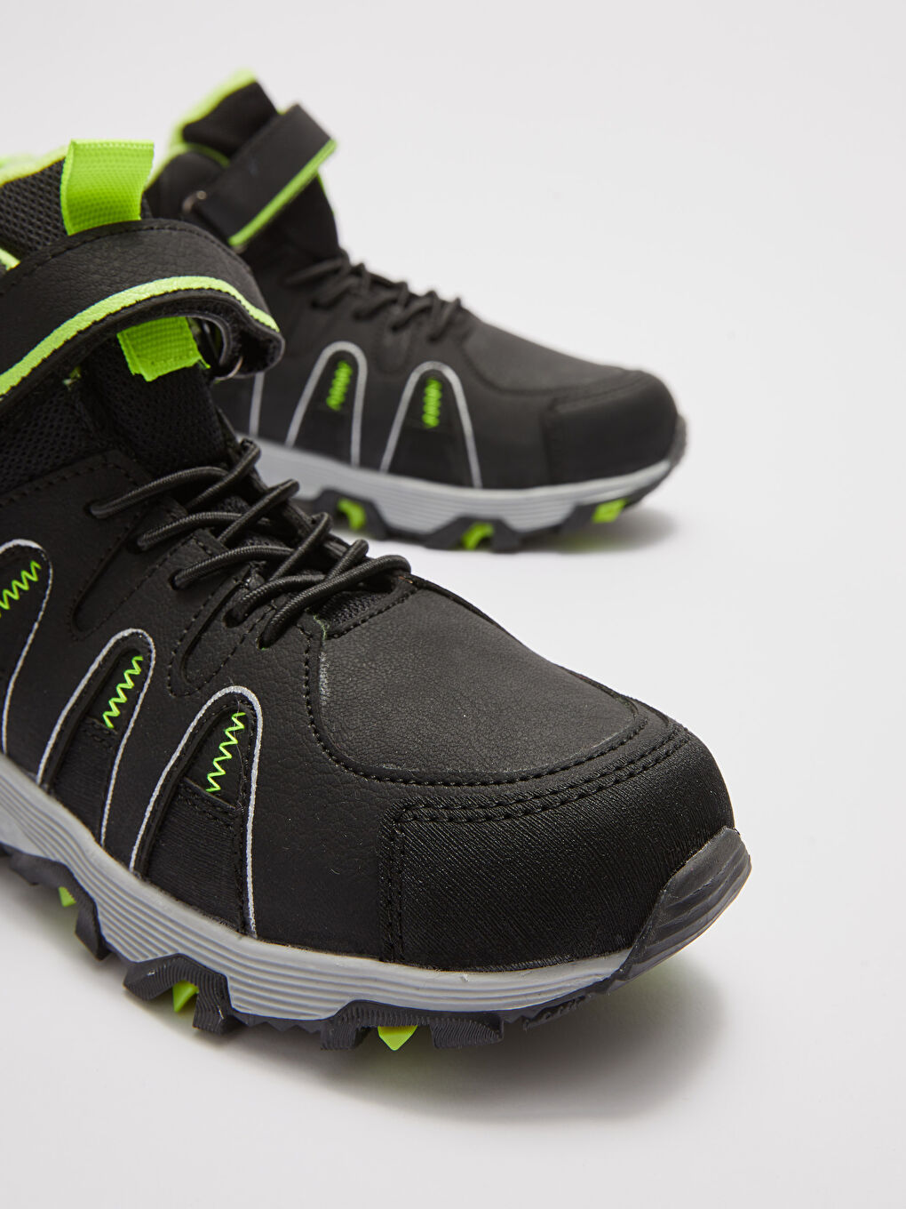 Siyah Bağcık ve Cırt Cırtlı Erkek Çocuk Trekking Bot-3