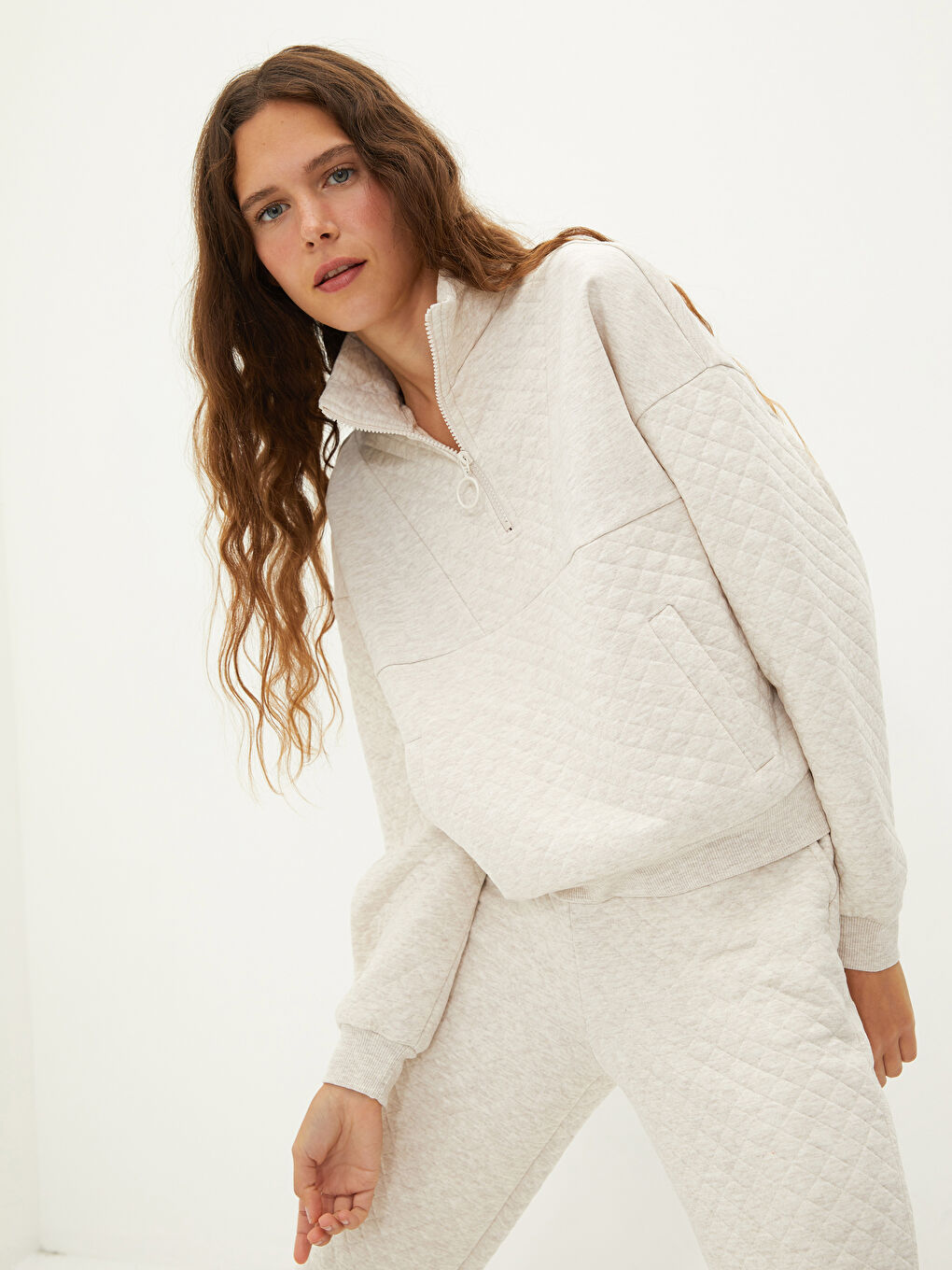 Hanorac pentru Femei cu Guler Tip Pâlnie, Model Matlasat, Mânecă Lungă-1