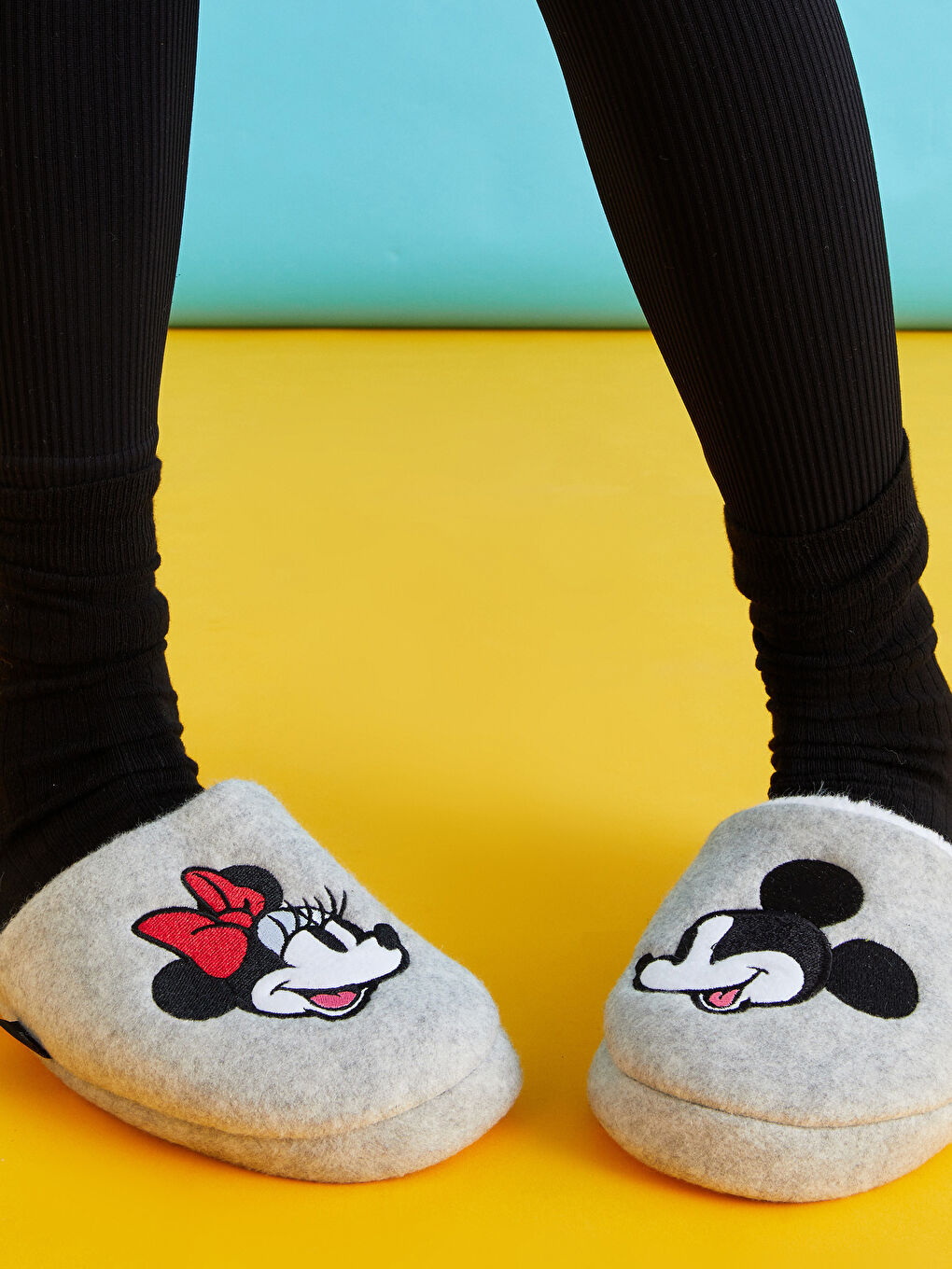 Minnie Mouse Licensed Women's House Slippers with Embroidery Detail -W1G603Z8-S0K