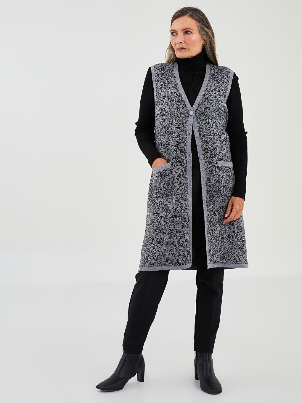 V-Neck Self-Patterned Women's Knitwear Waistcoat