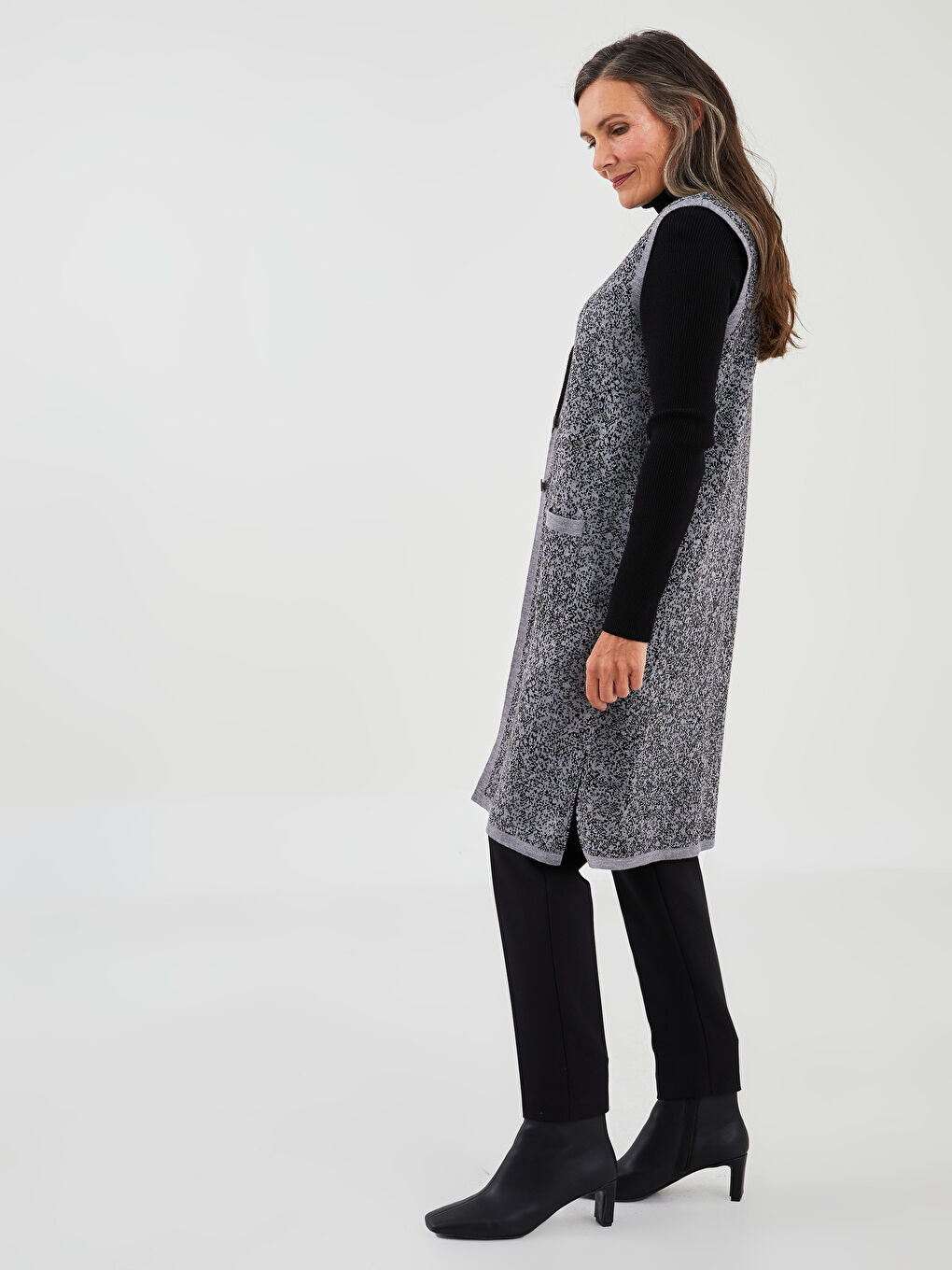 V-Neck Self-Patterned Women's Knitwear Waistcoat-1