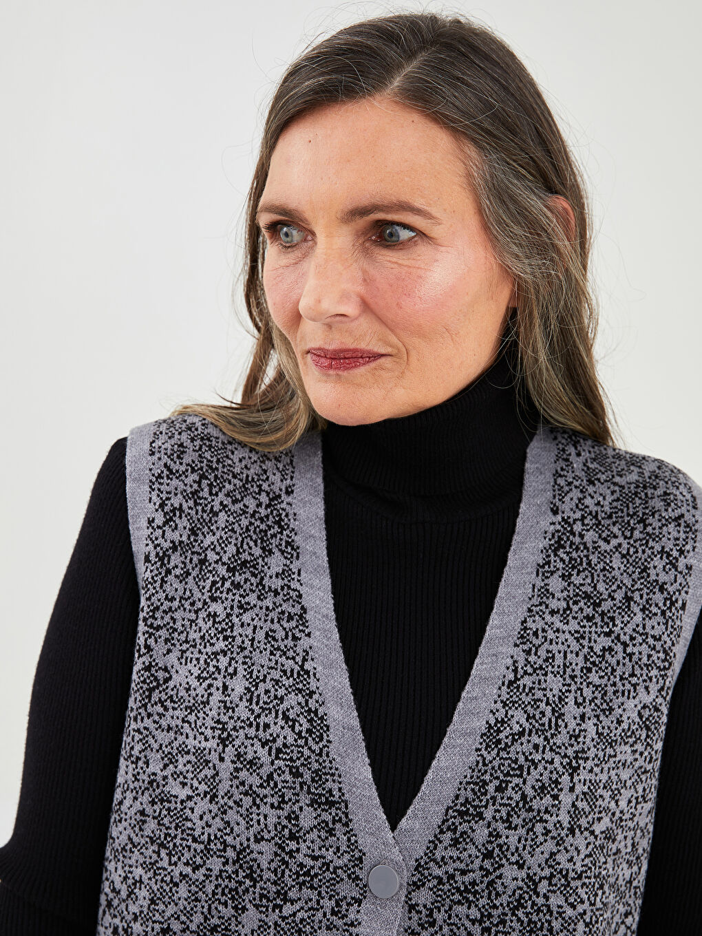 V-Neck Self-Patterned Women's Knitwear Waistcoat-2