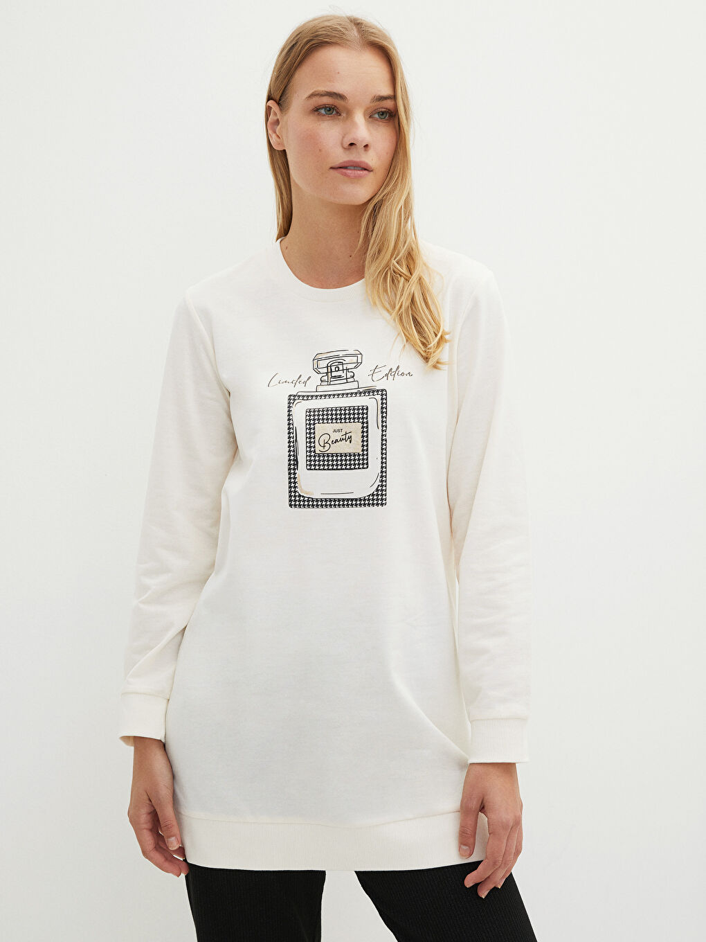 Ekru Bisiklet Yaka Baskılı Uzun Kollu Kadın Sweatshirt Tunik