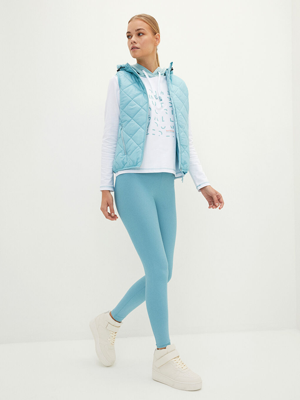 Mavi Kapüşonlu Kapitone Desenli Kadın Yelek-3