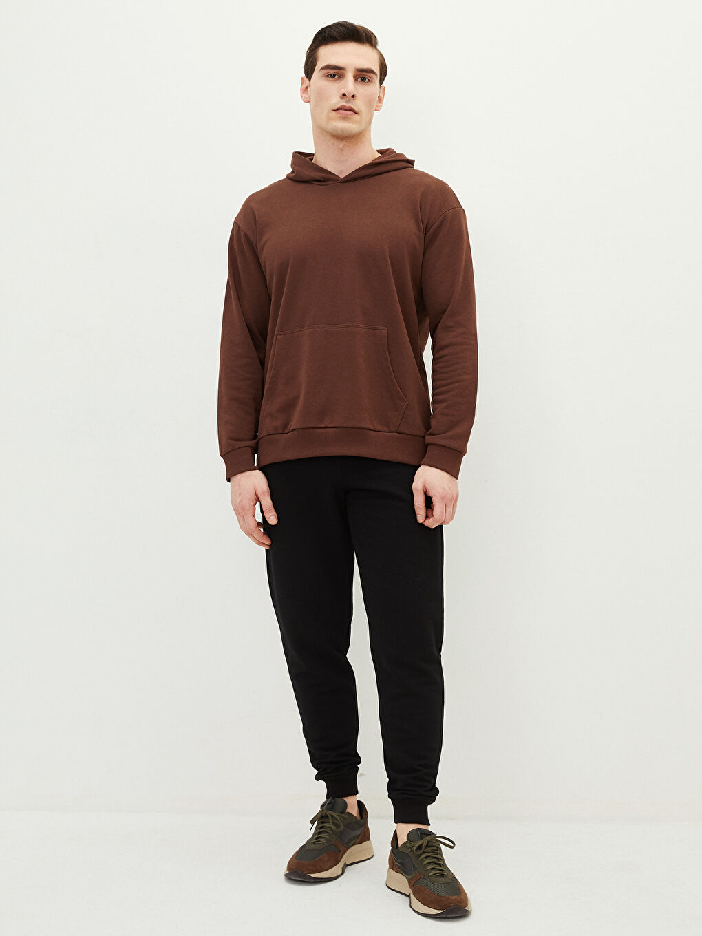 Siyah Standart Kalıp Erkek Jogger Eşofman Altı-1