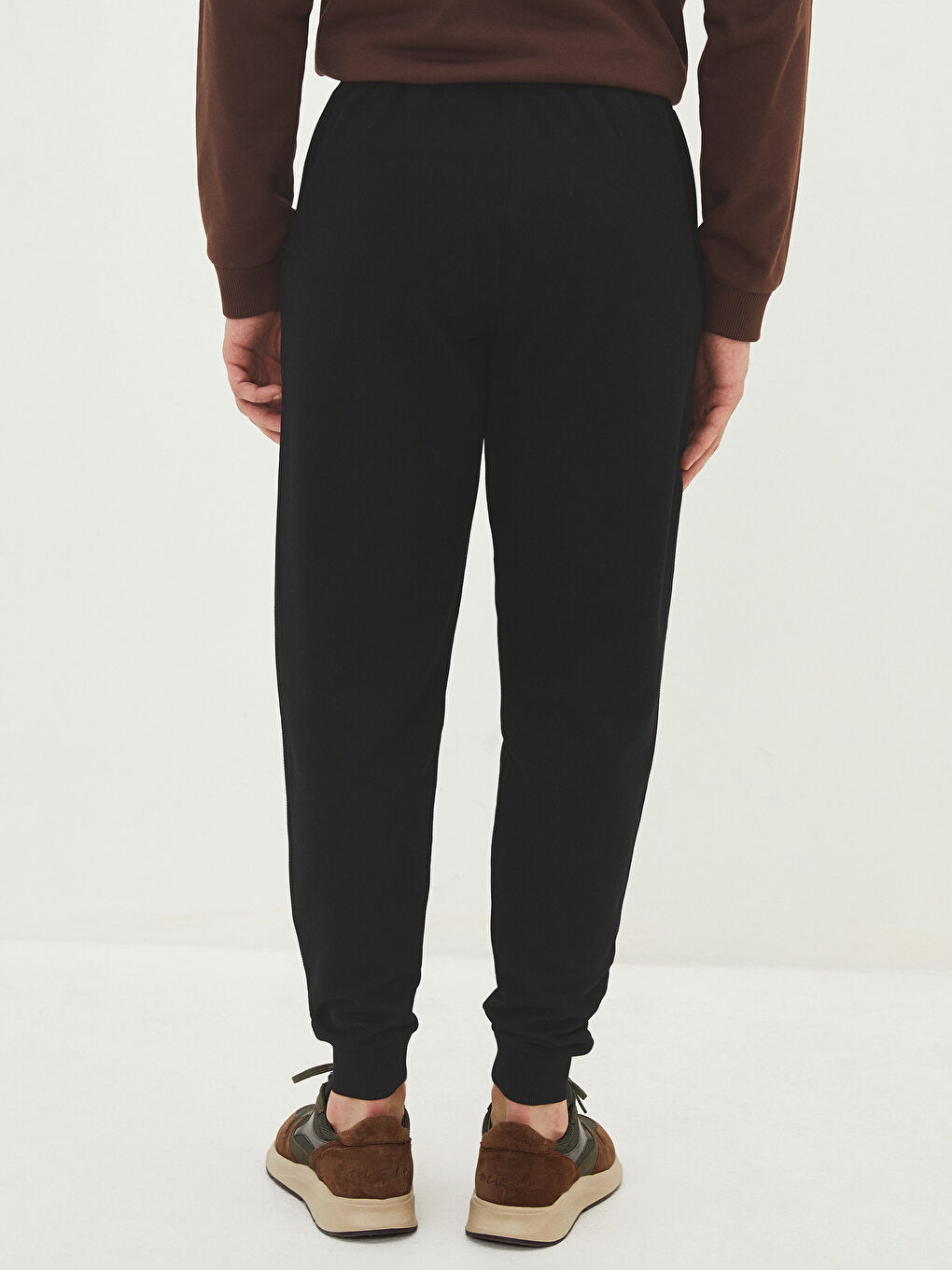 Siyah Standart Kalıp Erkek Jogger Eşofman Altı-3