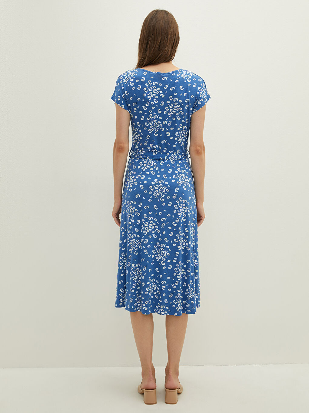 Mavi Kruvaze Yaka Çiçekli Kısa Kollu Kadın Elbise-4