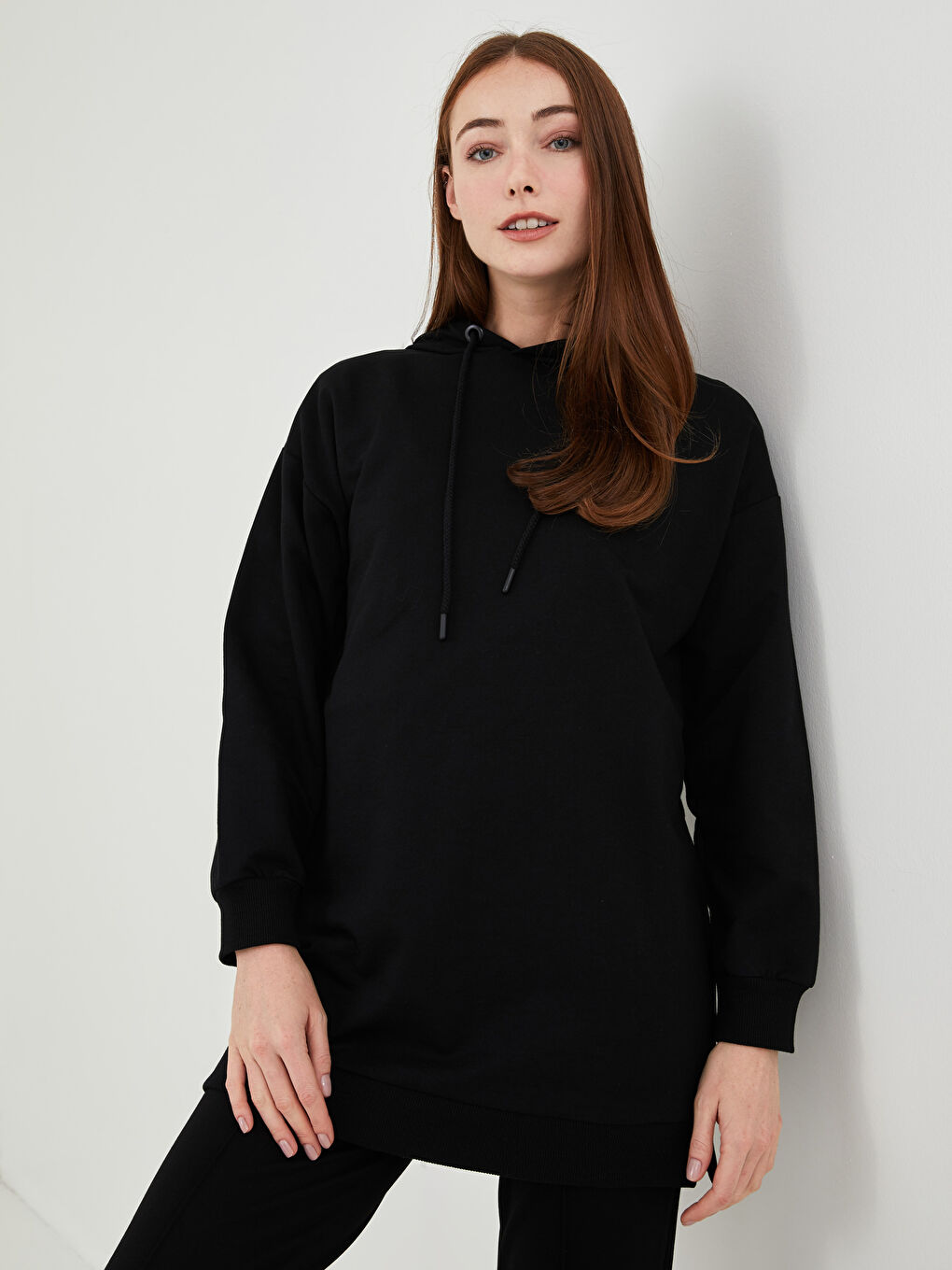 تونيك سويتشيرت كم طويل مستقيم بكابوش للسيدات