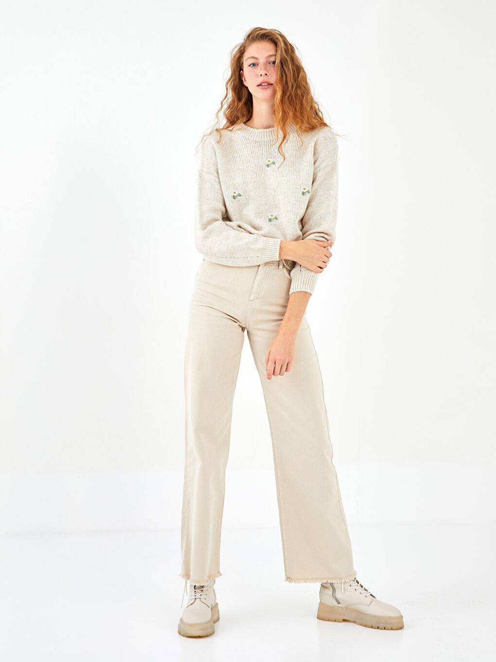 Bej Bisiklet Yaka Nakışlı Kadın Triko Kazak-2