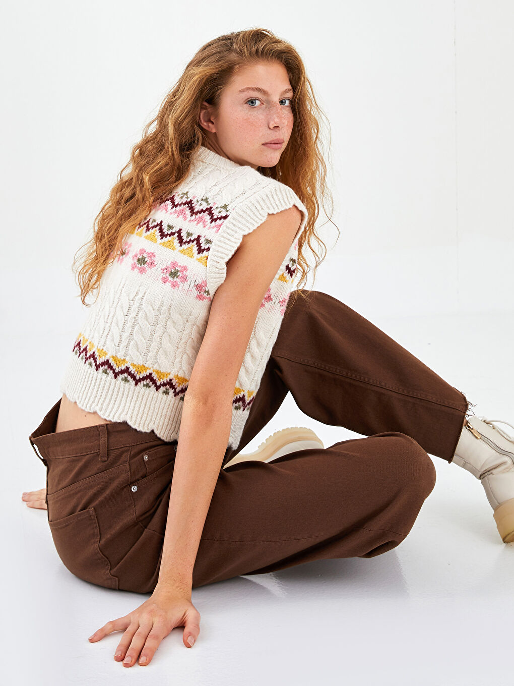 Bej Kadın Bisiklet Yaka Desenli Kolsuz Triko Kazak-1