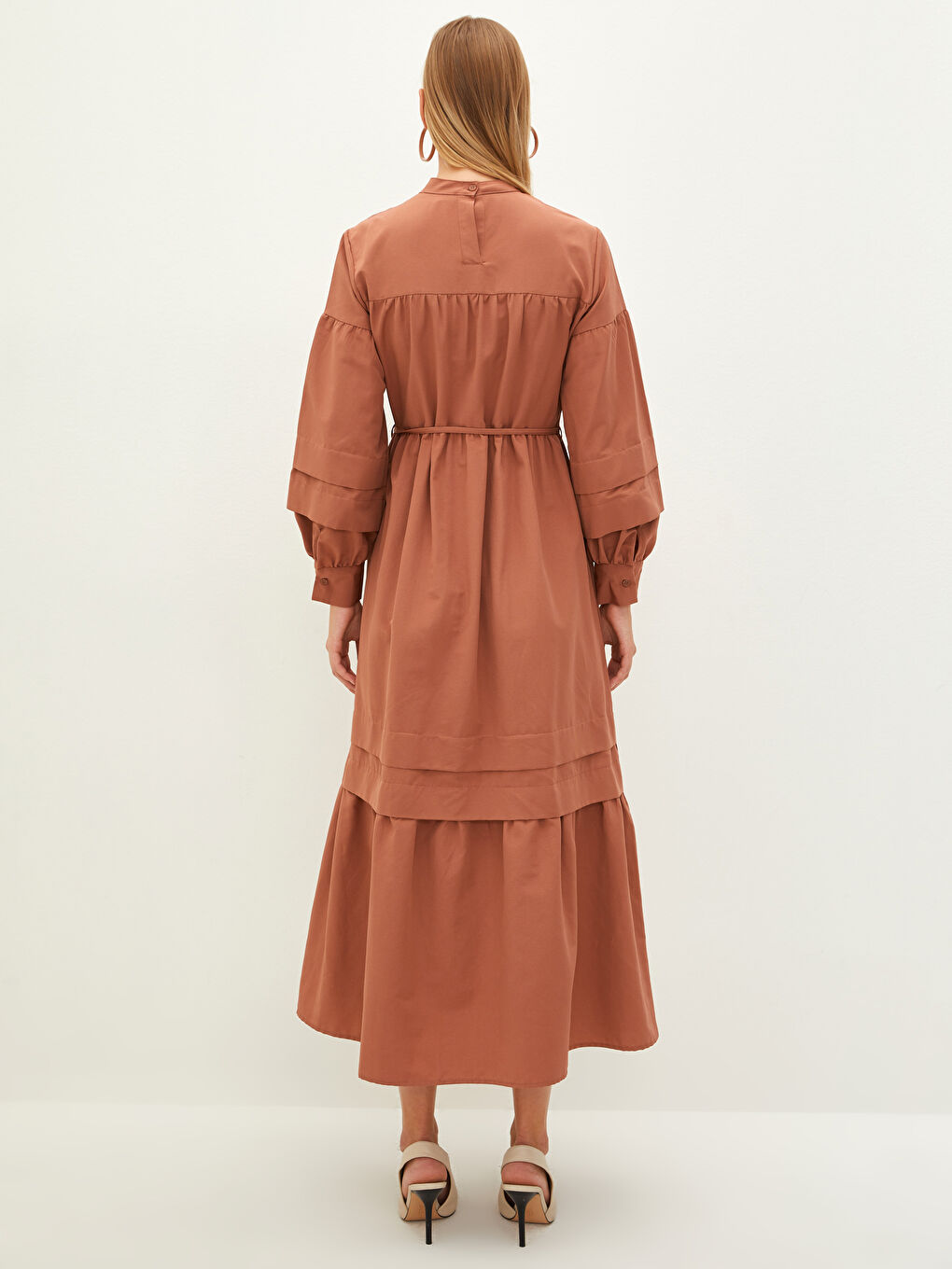 Kahverengi Dik Yaka Düz Uzun Kollu Poplin Kadın Elbise-4