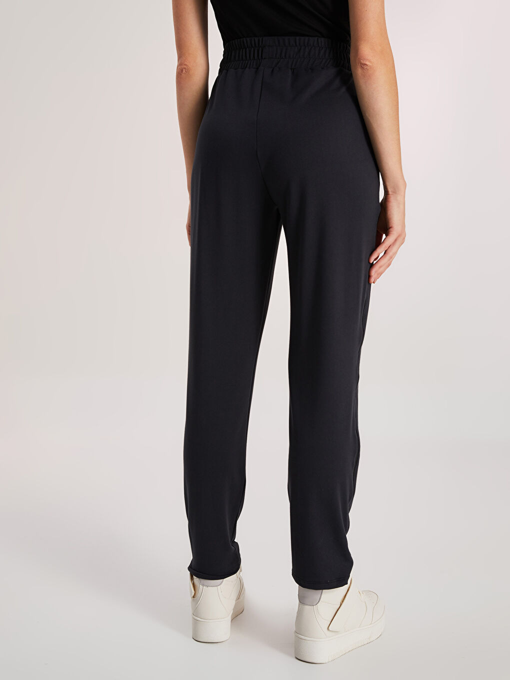 Elastic Waist Pocket Detailed Women's Sports Sweatpants-5