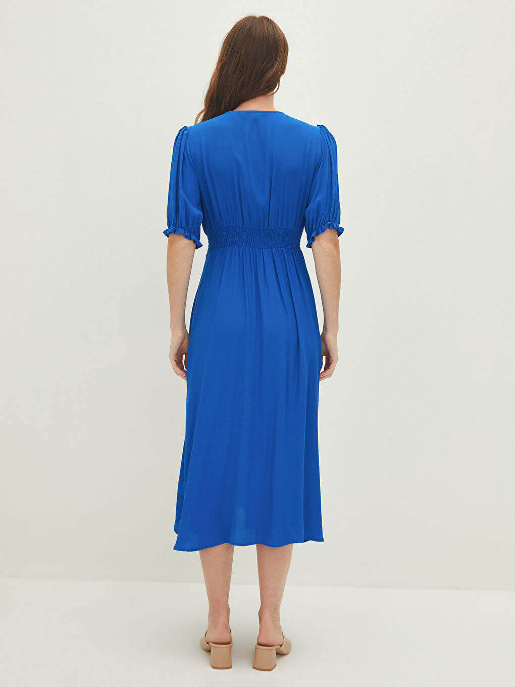 İndigo V Yaka Düz Kısa Kollu Viskon Kadın Elbise-4