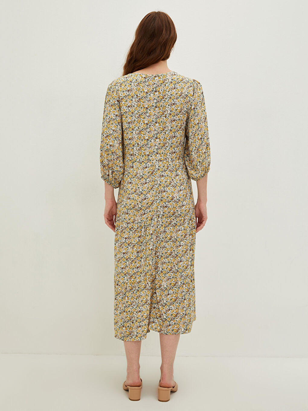 Sarı V Yaka Çiçekli Viskon Kadın Elbise-4