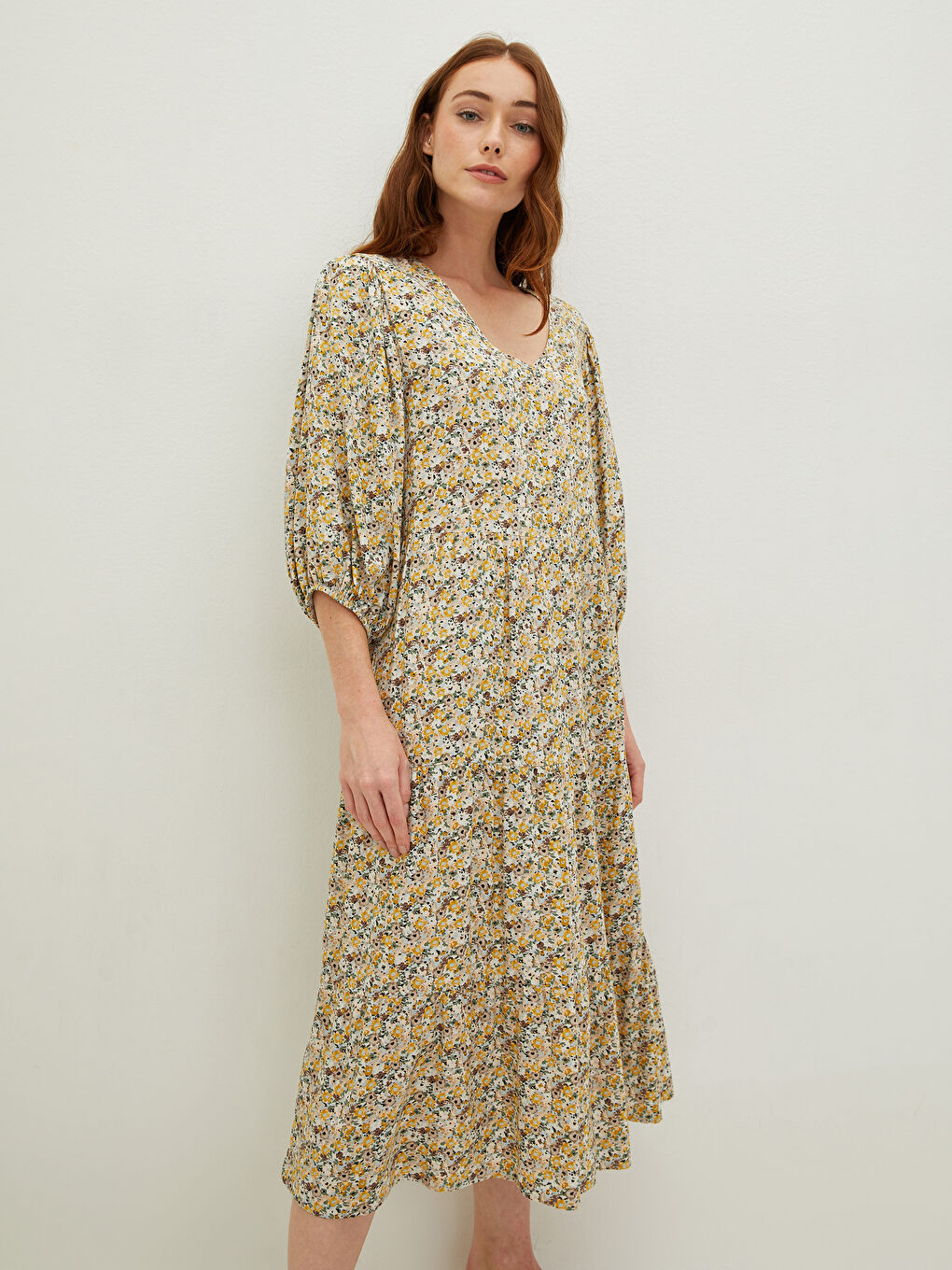 Sarı V Yaka Çiçekli Viskon Kadın Elbise-1