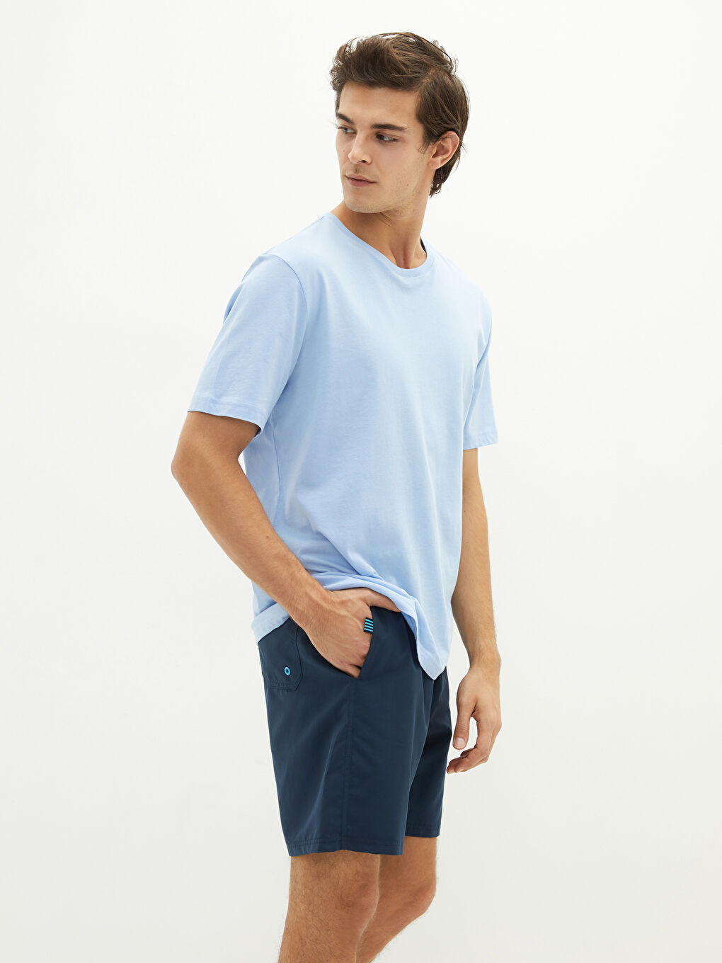 İndigo Diz Hizası Boy Basic Erkek Deniz Şortu