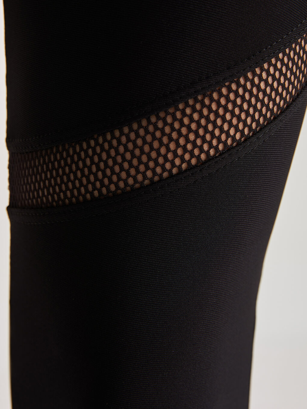 Siyah Beli Lastikli Transparan Detaylı Kadın Spor Tayt-3