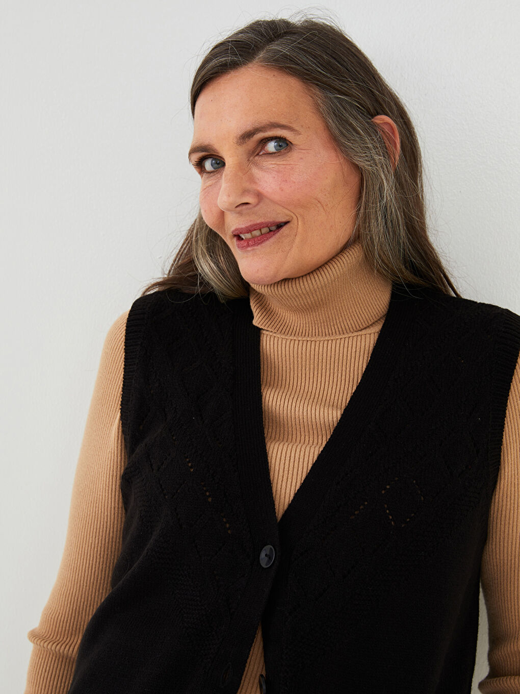 V Neck Hole-Knitted Women's Knitwear Waistcoat-1