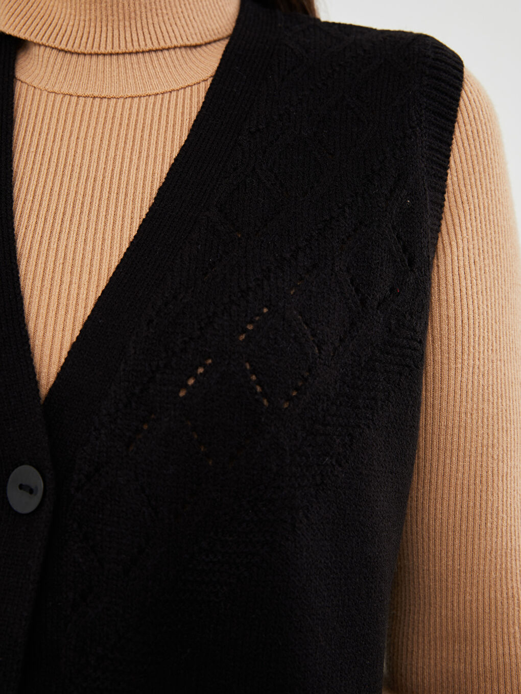 V Neck Hole-Knitted Women's Knitwear Waistcoat-3