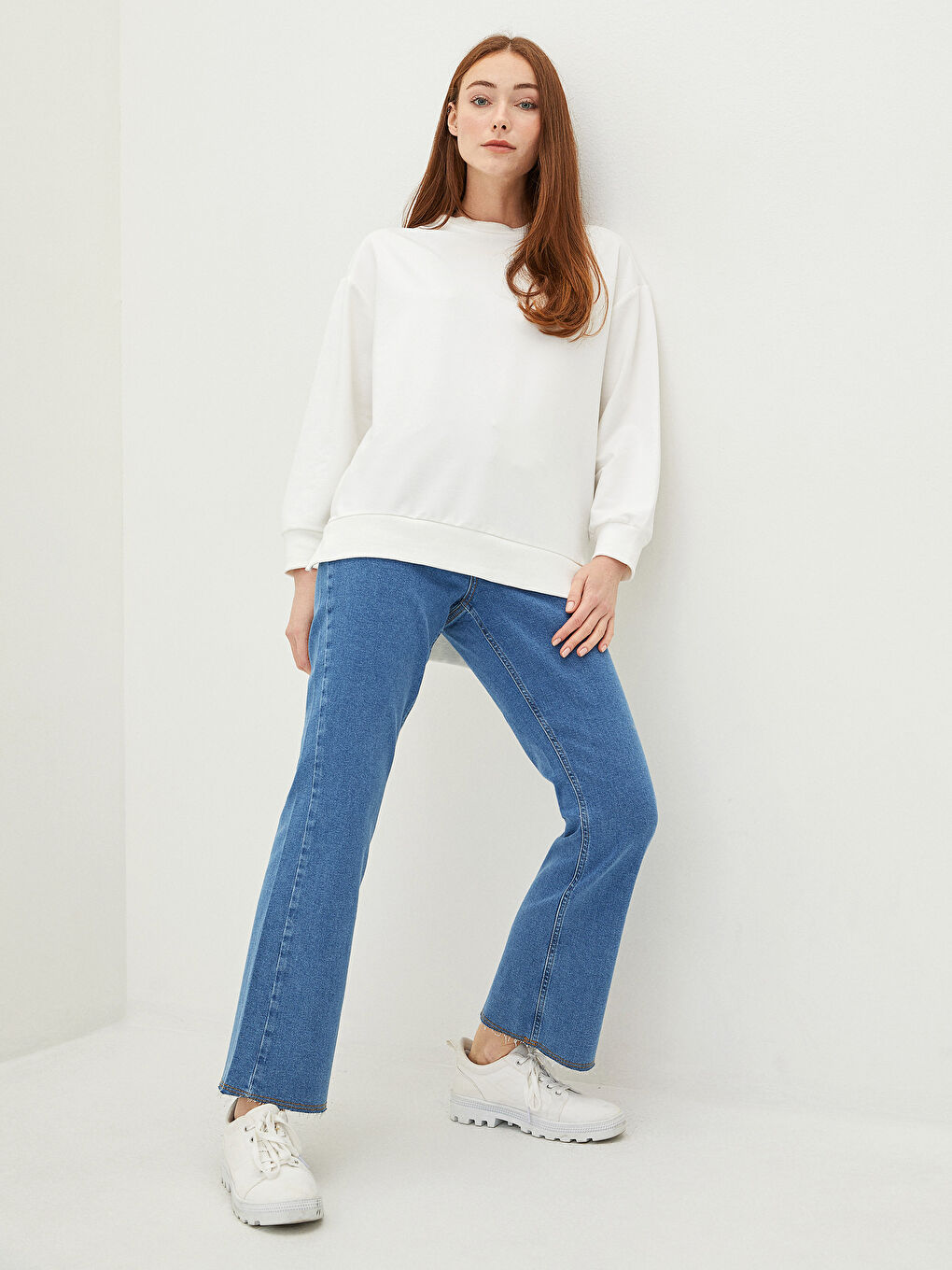 İndigo Standart Fit Cep Detaylı Kadın Jean Pantolon