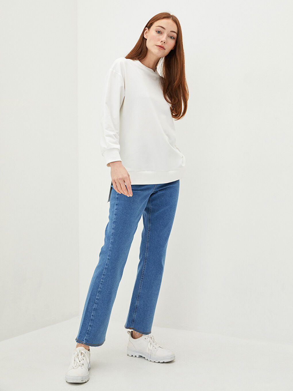 İndigo Standart Fit Cep Detaylı Kadın Jean Pantolon-1