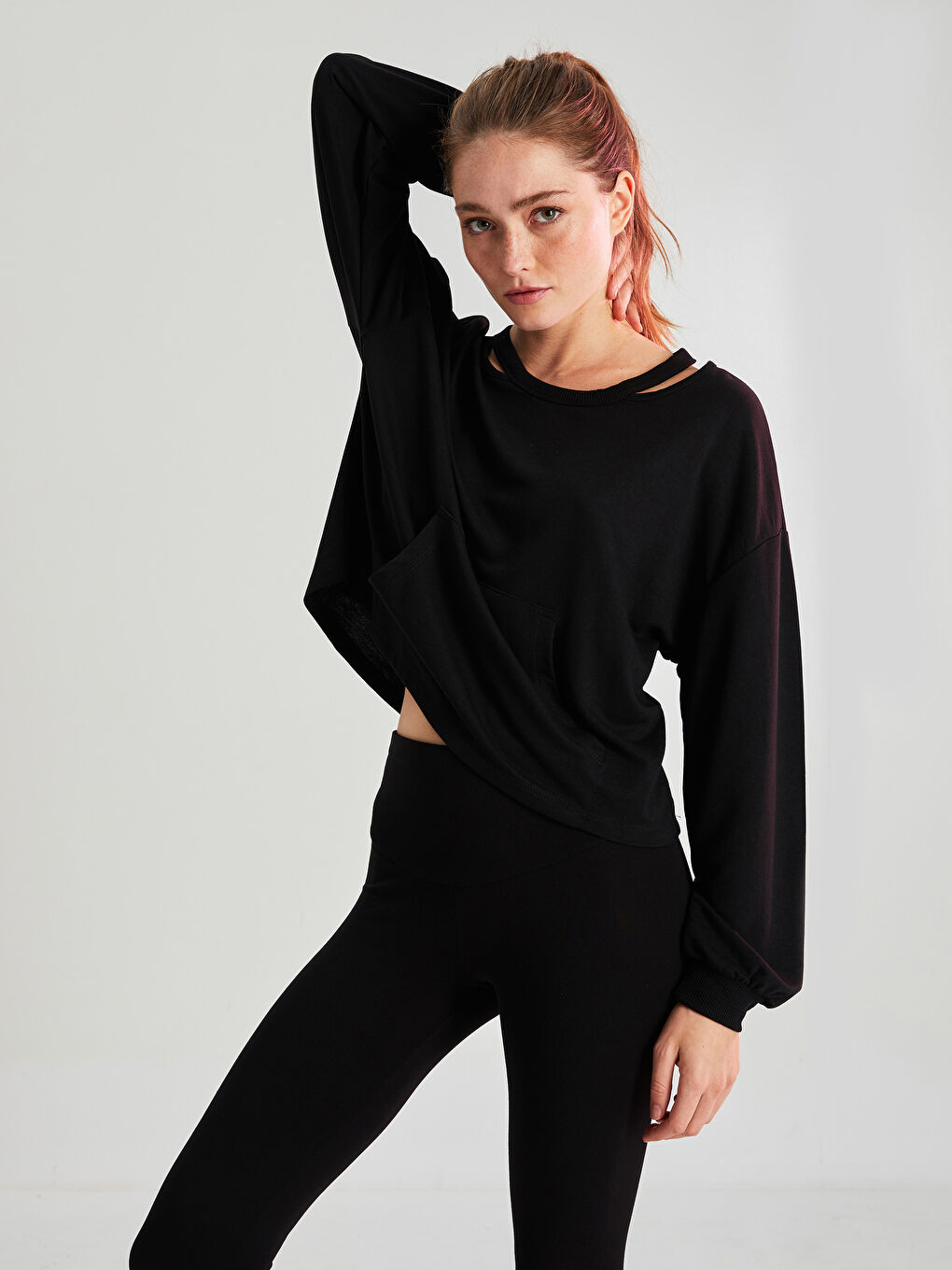 Hanorac Sport pentru Femei cu Guler Rotund, Mâneci Lungi, Croială Regulară