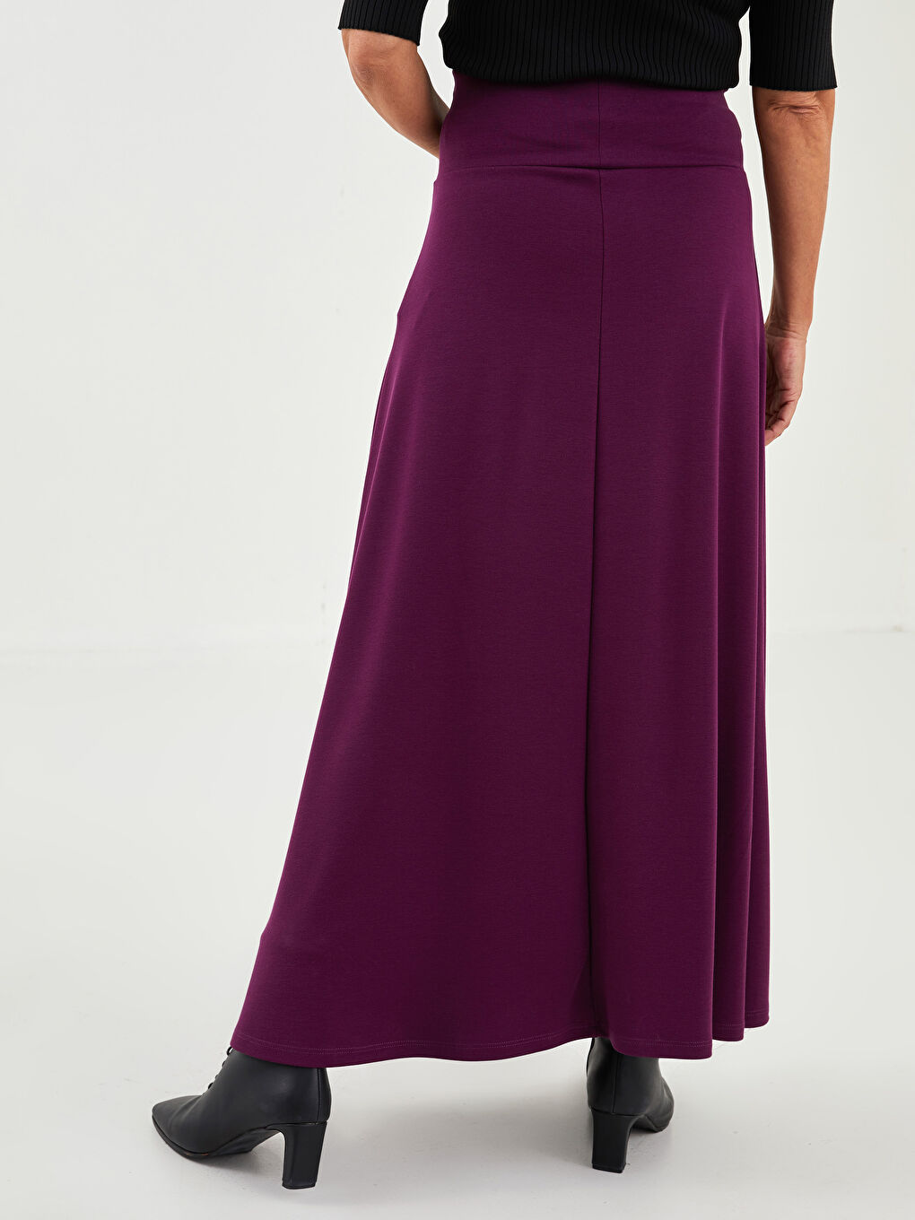 Elastic Waist Plain Comfortable Fit Ponte Fabric Women's Flared Skirt-4