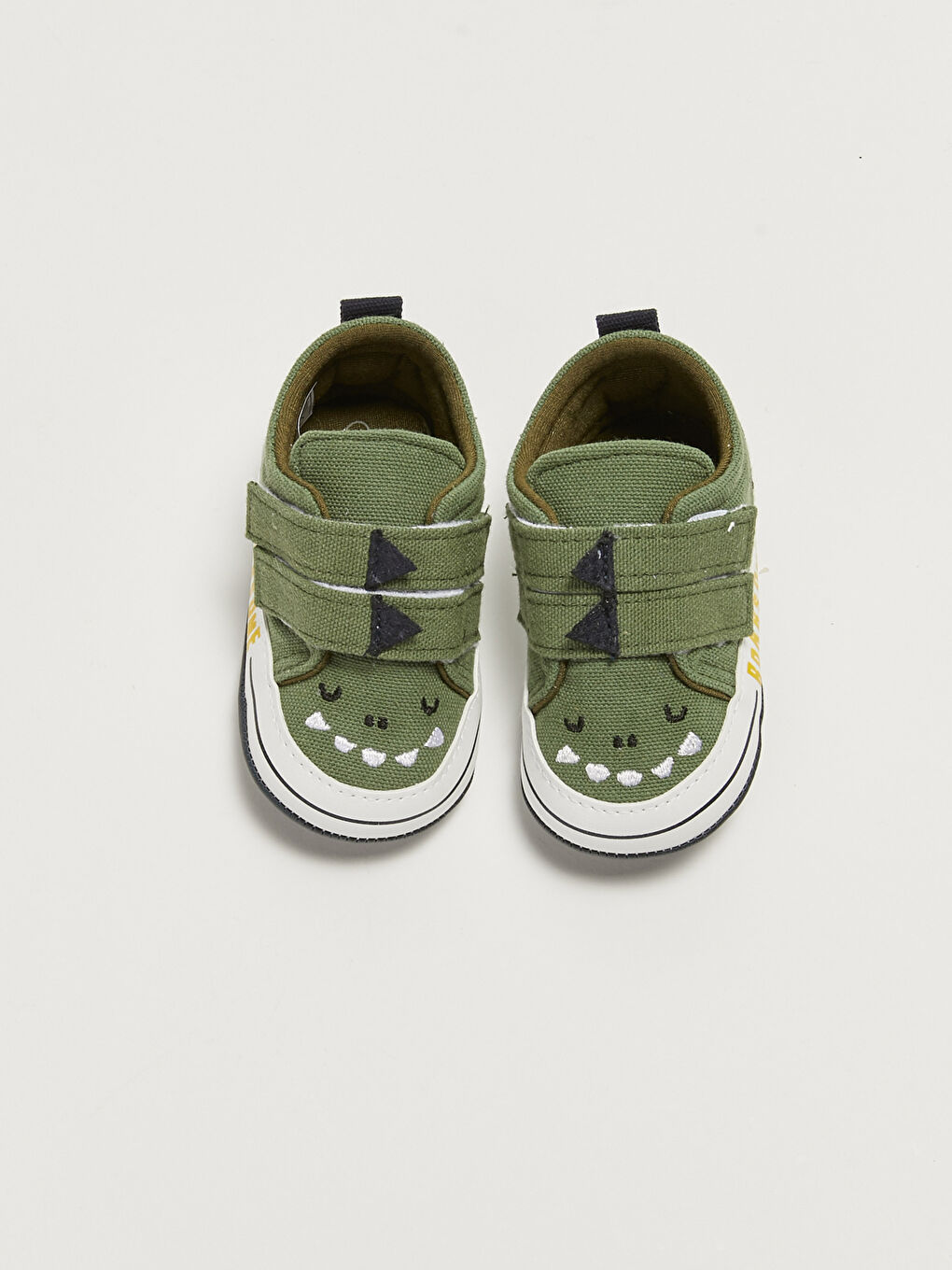 Yeşil Nakış Detaylı Yürüme Öncesi Erkek Bebek Ev Ayakkabısı-2