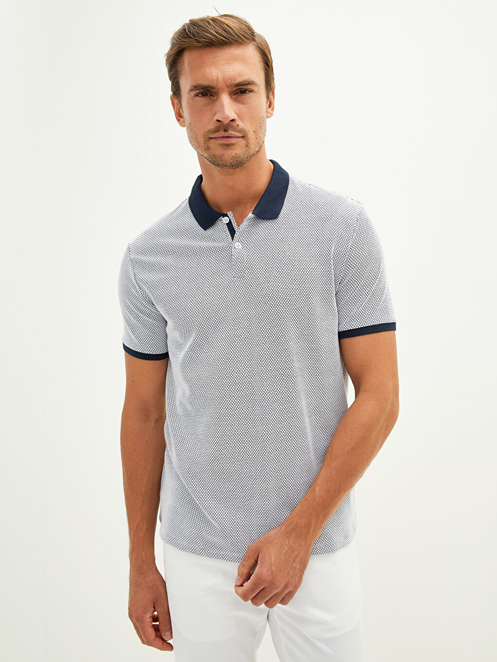 Beyaz Polo Yaka Kısa Kollu Erkek Tişört-2