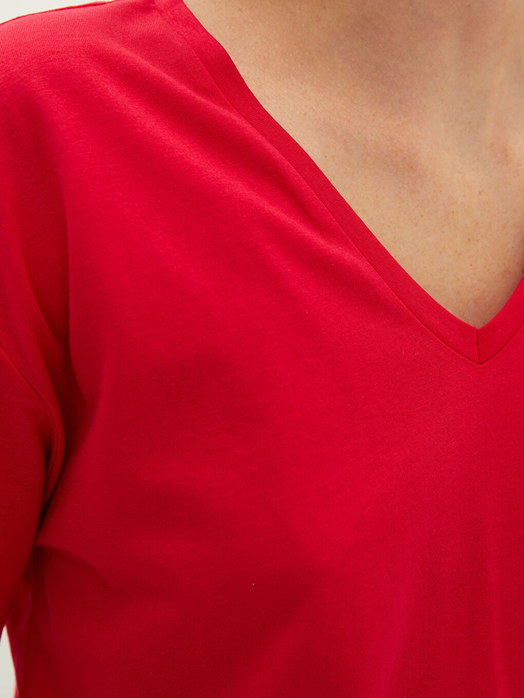 Fuşya V  Yaka Düz Kısa Kollu Pamuklu Kadın Tişört-2