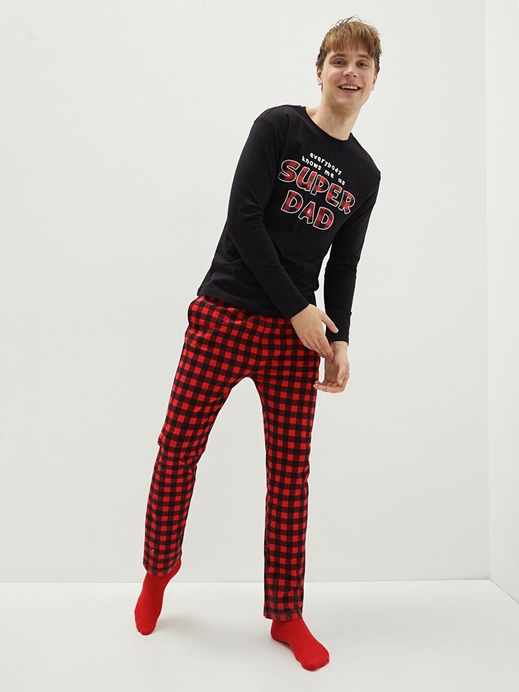 Siyah Aile Koleksiyonu Standart Kalıp Baskılı Erkek Pijama Takım